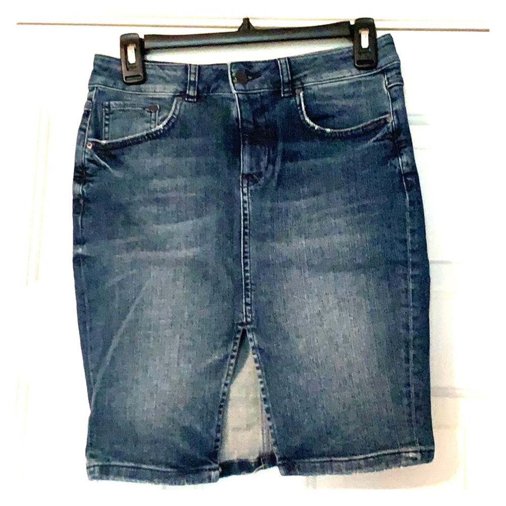 Women’s Denim Skirt